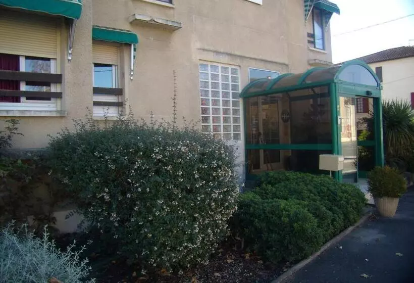 Отель Hôtel Le Relais