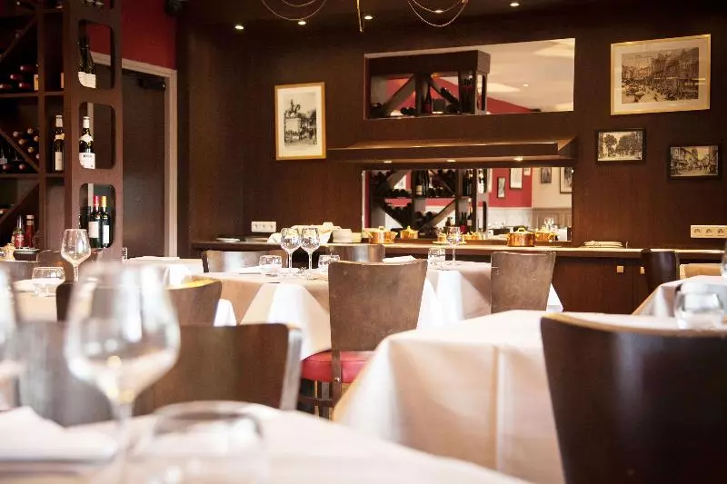 هتل Kyriad Vannes Centreville