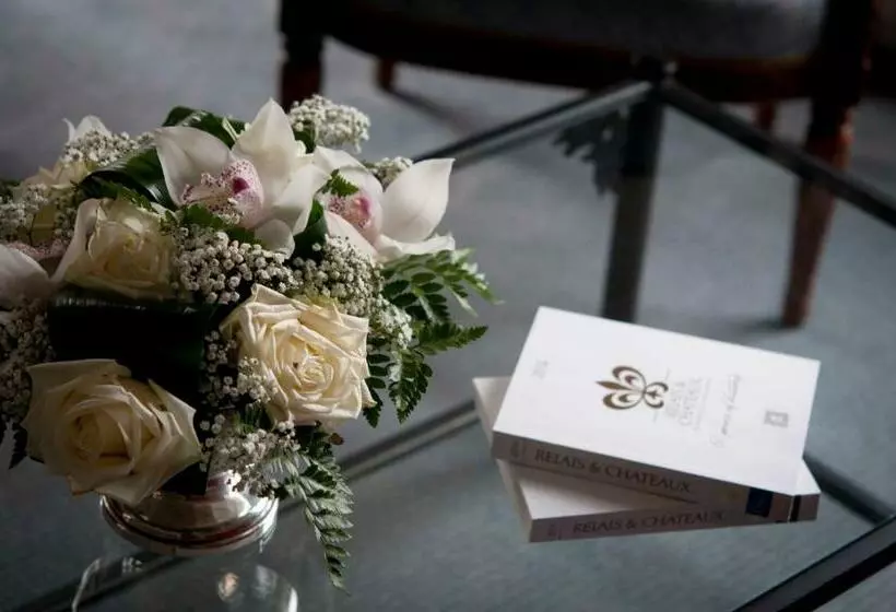 Отель Château Le Clos