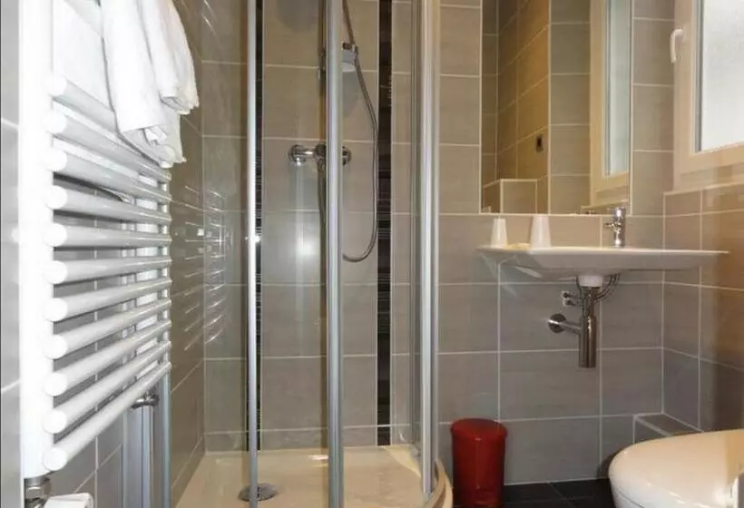 Отель Le Croiseur Ginette   Reouverture Après Travaux Avril 2025