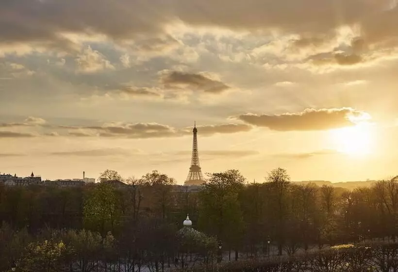 ホテル Le Meurice – Dorchester Collection