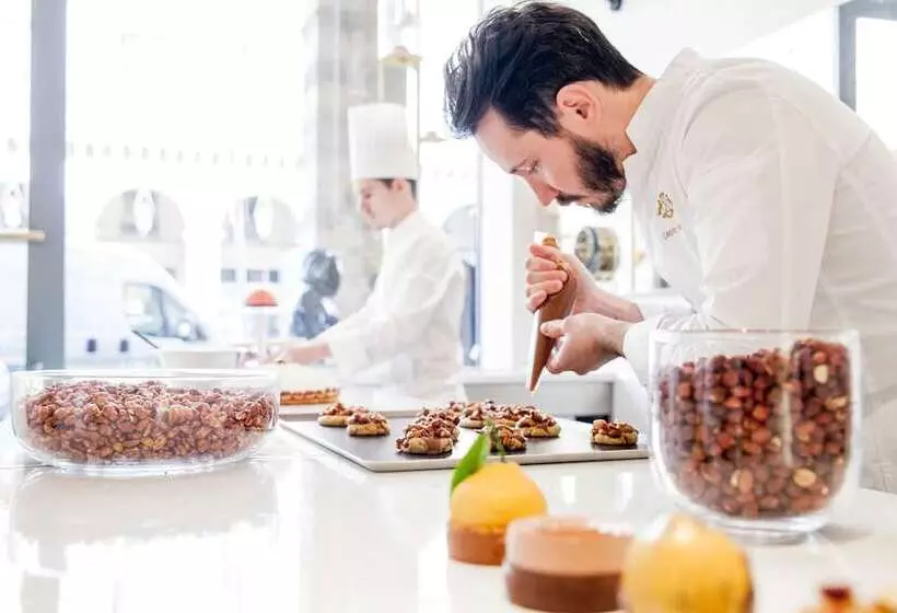 ホテル Le Meurice – Dorchester Collection