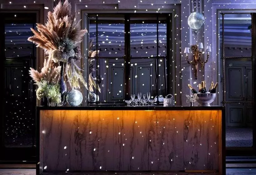 ホテル Le Meurice – Dorchester Collection