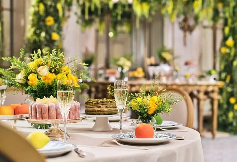 ホテル Le Meurice – Dorchester Collection