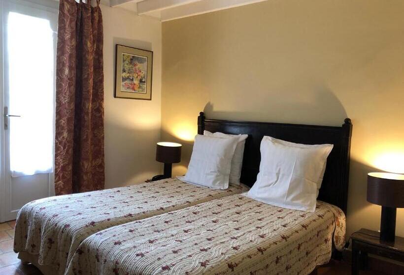 هتل Le Moulin De La Beune