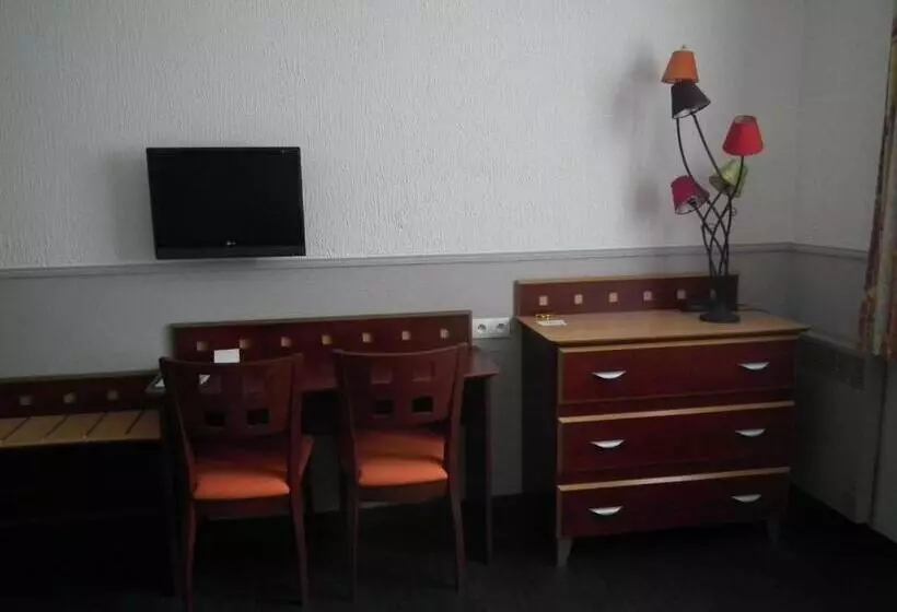 فندق Logis Cosy   Hôtel Le Moulin Neuf   Chantonnay