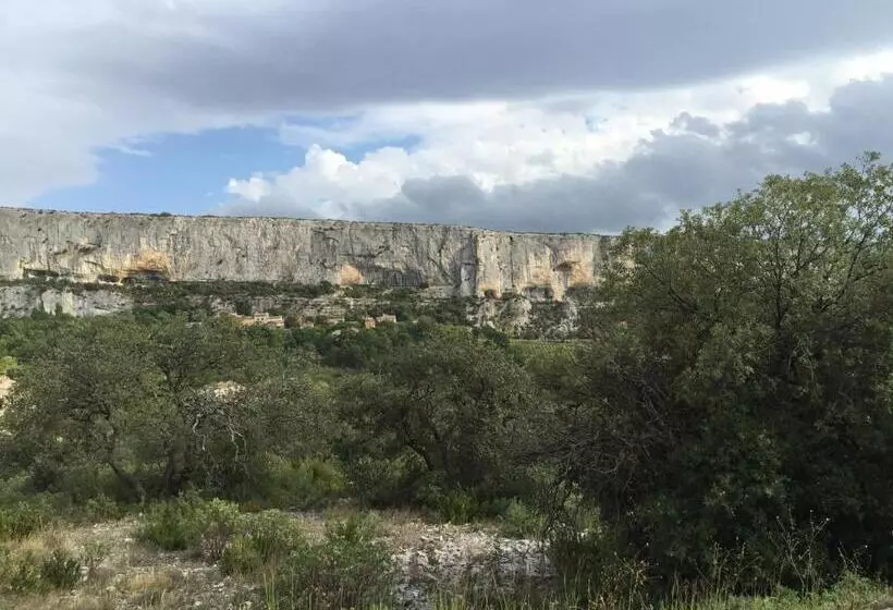 Отель Logis Hôtel Le Manoir & Lounge