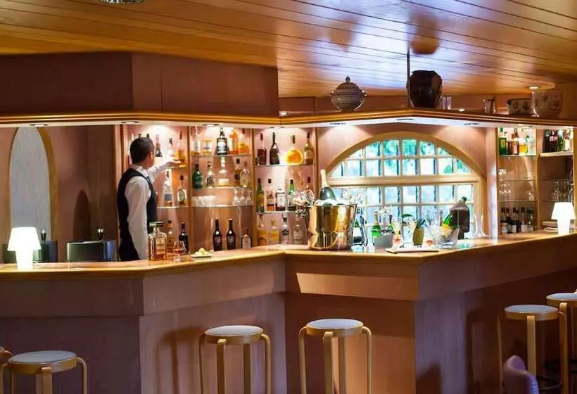 Hotel Logis Le Relais Fleuri