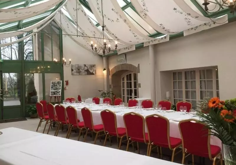 Hotel Logis Le Relais Fleuri