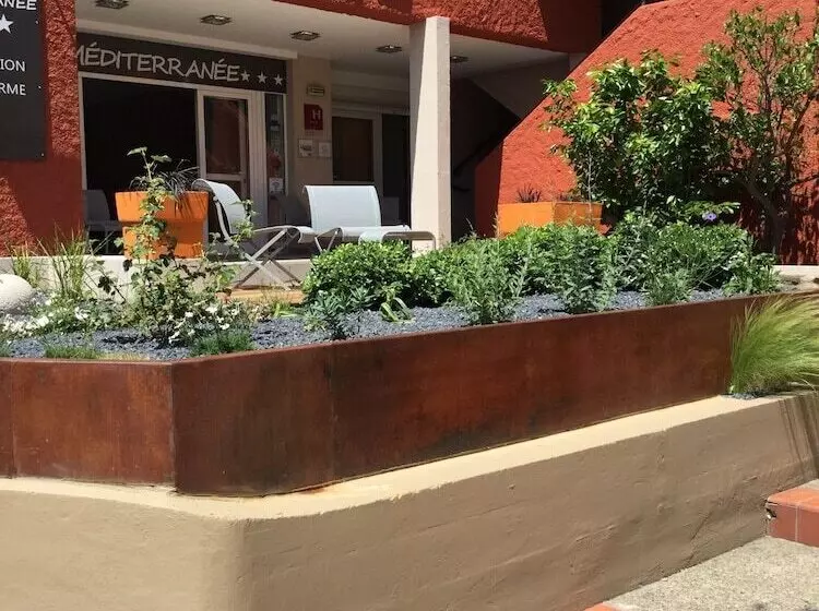 בית מלון כפרי Méditerranée