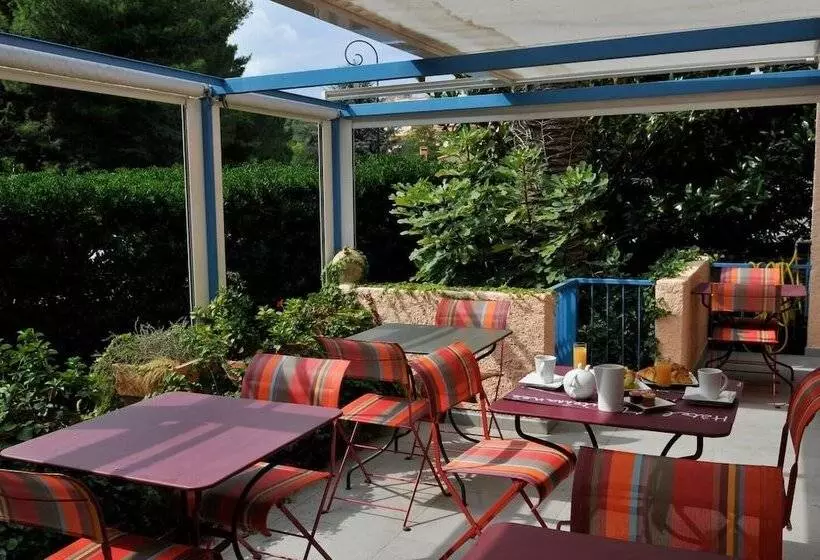 בית מלון כפרי Méditerranée