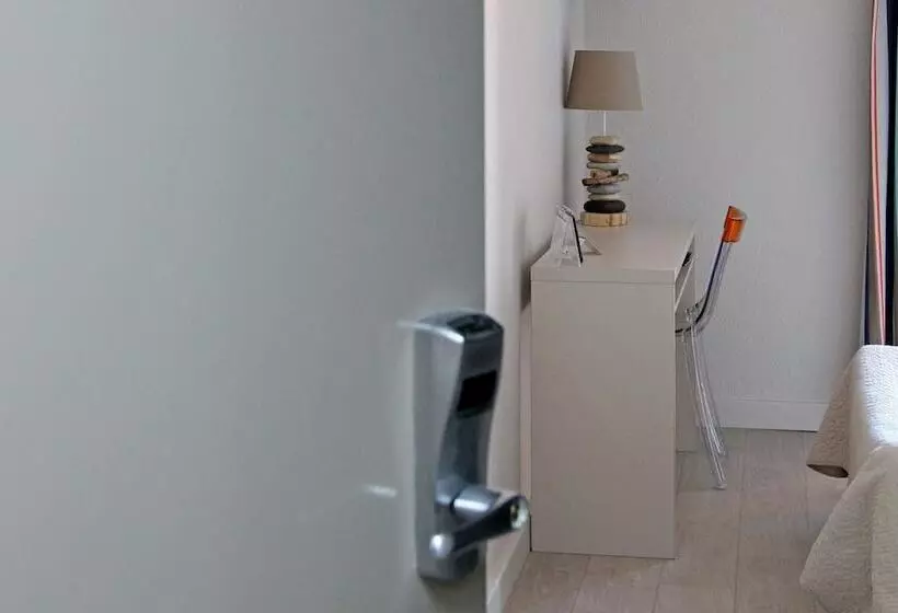 בית מלון כפרי Méditerranée