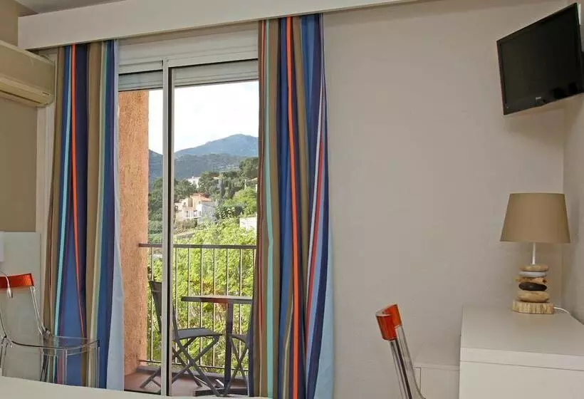 בית מלון כפרי Méditerranée