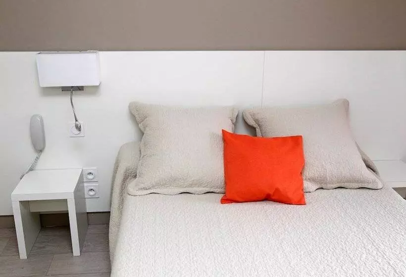 בית מלון כפרי Méditerranée