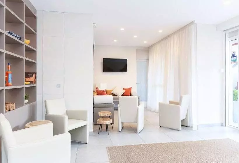 בית מלון כפרי Méditerranée