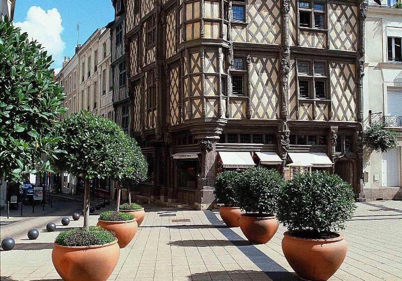 هتل Mercure Angers Centre De Congrès