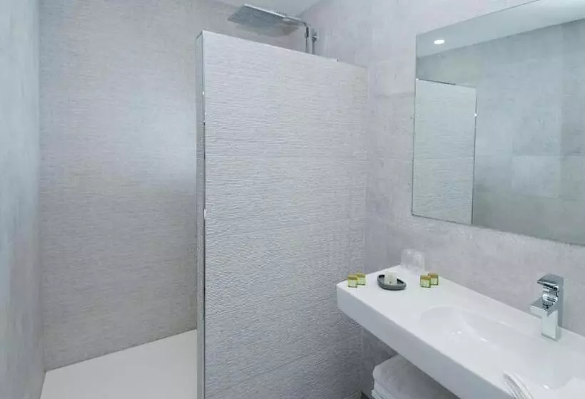 Logis Hotel Restaurant Nougier