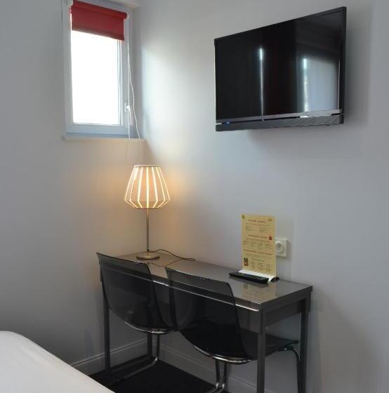 호텔 Logis Hôtel Restaurant Le Monarque