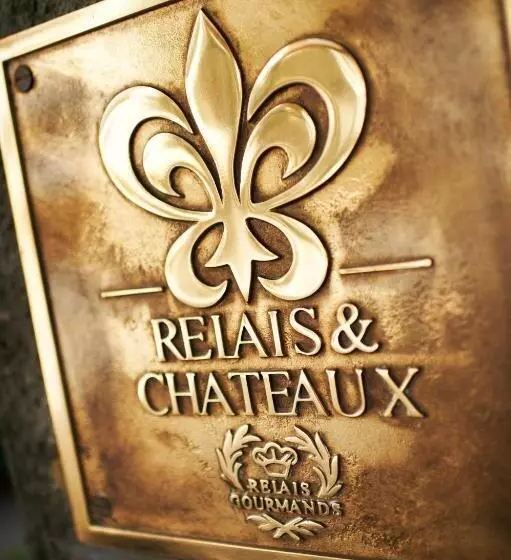 Отель Auberge Du Pere Bise  Jean Sulpice