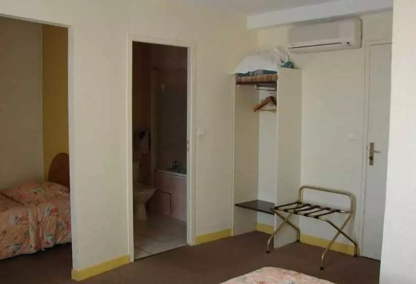 فندق De Paris Et Des Voyageurs