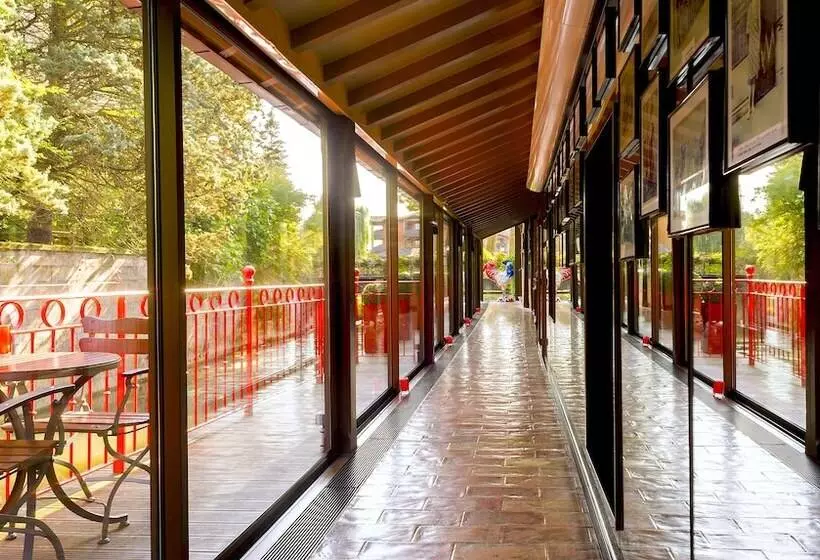 호텔 Georges Blanc Parc & Spa