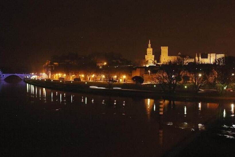 בית מלון כפרי Hôtel Les Corps Saints