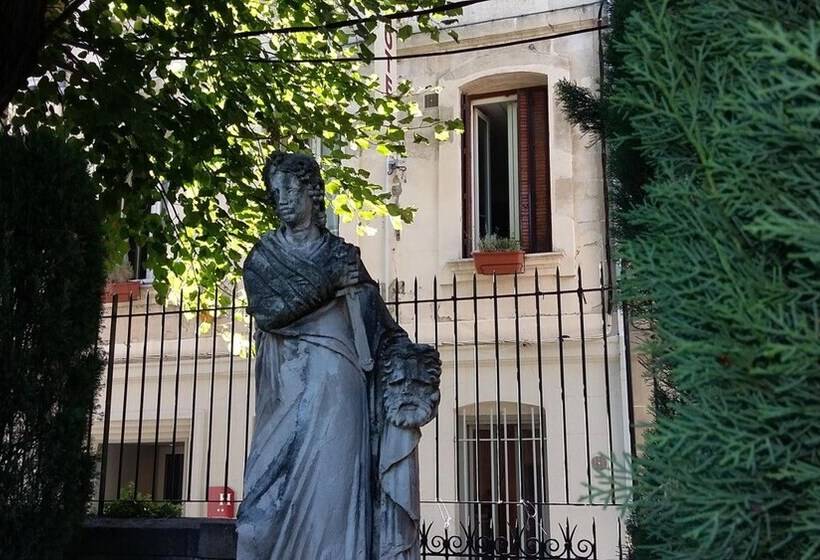 בית מלון כפרי Hôtel Les Corps Saints