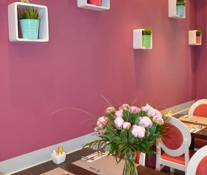 בית מלון כפרי Hôtel Les Corps Saints