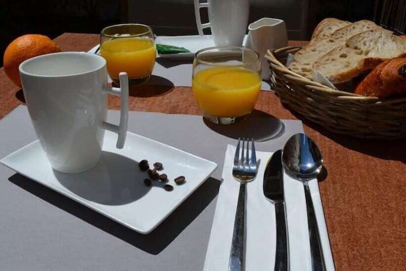 בית מלון כפרי Hôtel Les Corps Saints