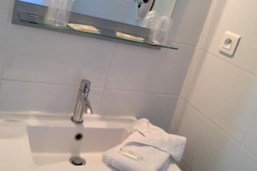 בית מלון כפרי Hôtel Les Corps Saints