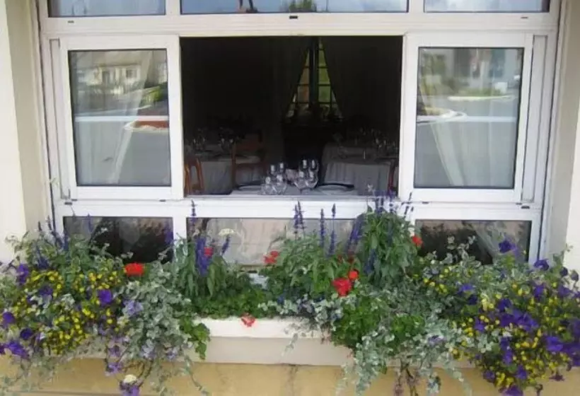 Отель Hôtel Saint Jacques