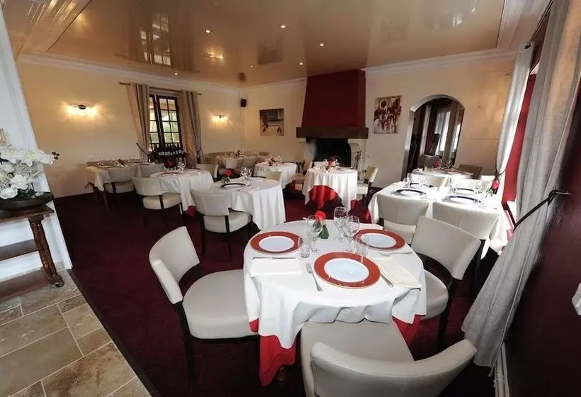 Отель Hôtel Saint Jacques