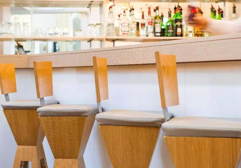 هتل Ibis Blois Centre Chateau