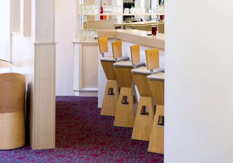 هتل Ibis Blois Centre Chateau