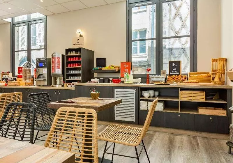 هتل Ibis Blois Centre Chateau