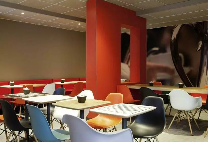 هتل Mercure Paris Butte Montmartre Basilique