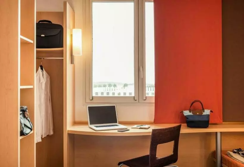 هتل Mercure Paris Butte Montmartre Basilique