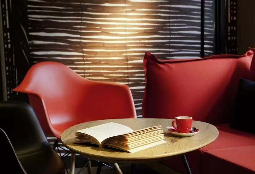 هتل Mercure Paris Butte Montmartre Basilique