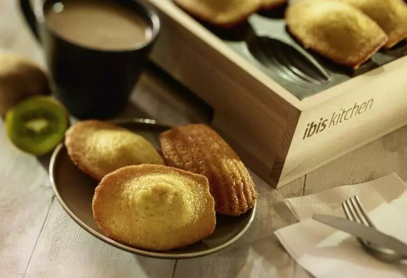 هتل Mercure Paris Butte Montmartre Basilique