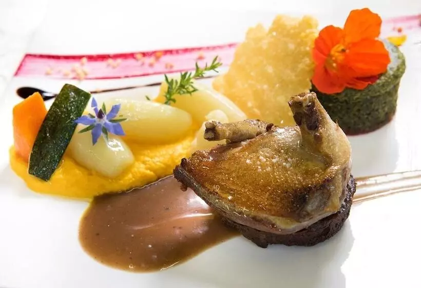 هتل Logis Le Relais De Farrou Hôtel Restaurant Spa