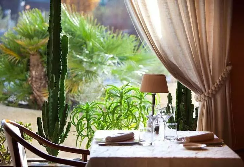 هتل Logis Le Relais De Farrou Hôtel Restaurant Spa