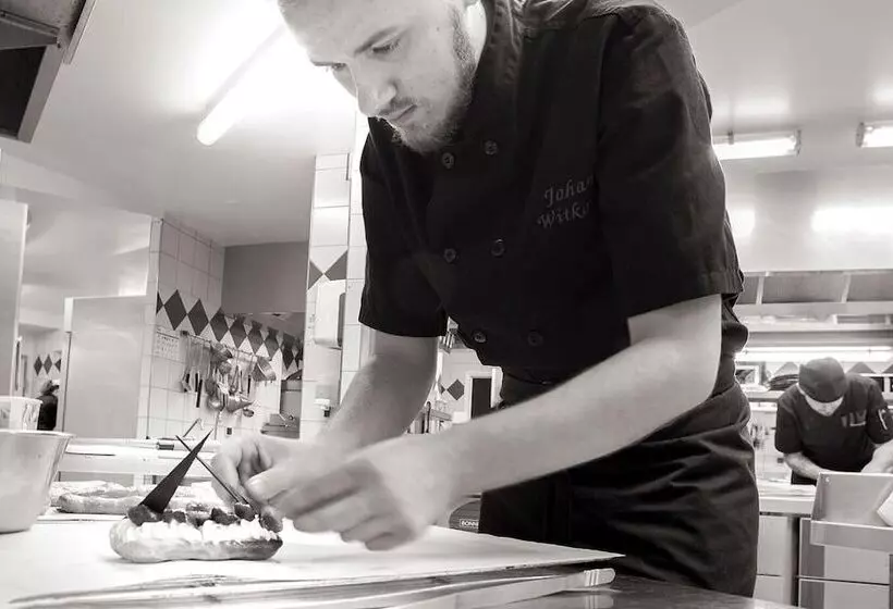 هتل Logis Le Relais De Farrou Hôtel Restaurant Spa