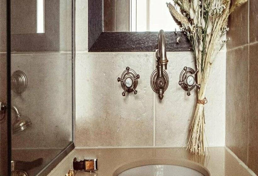 هتل Maison Saintonge