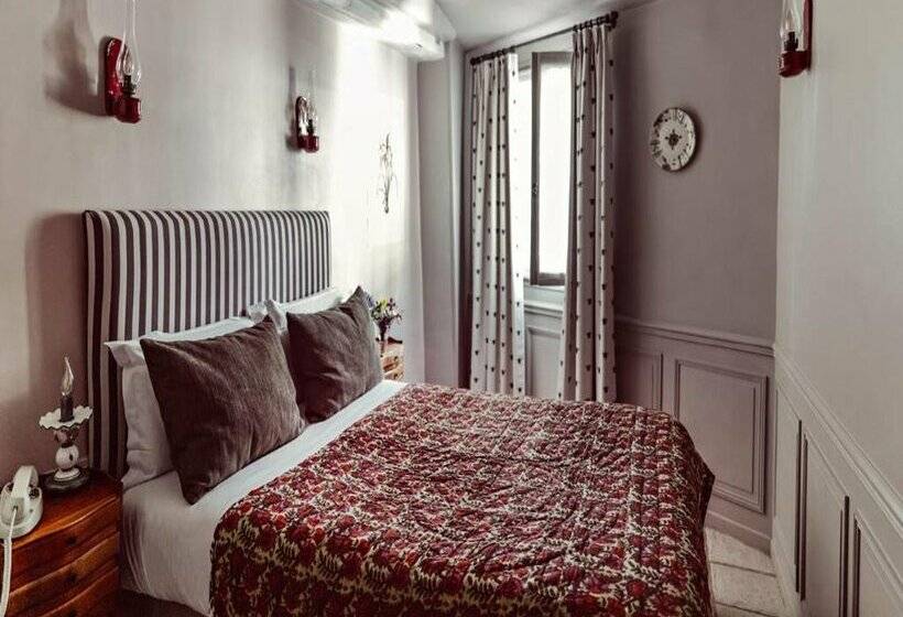 هتل Maison Saintonge