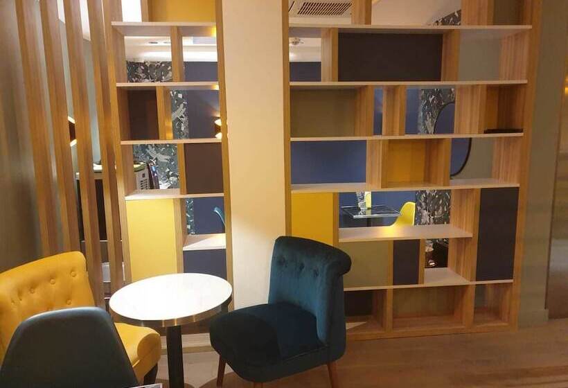 Panam Hotel Paris Gambetta Place Gambetta Mairie Du 20 Emme