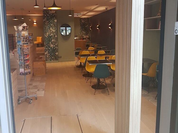 Panam Hotel Paris Gambetta Place Gambetta Mairie Du 20 Emme