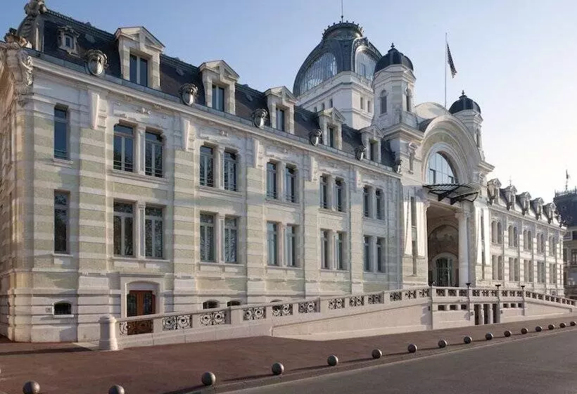 בית מלון כפרי Royal