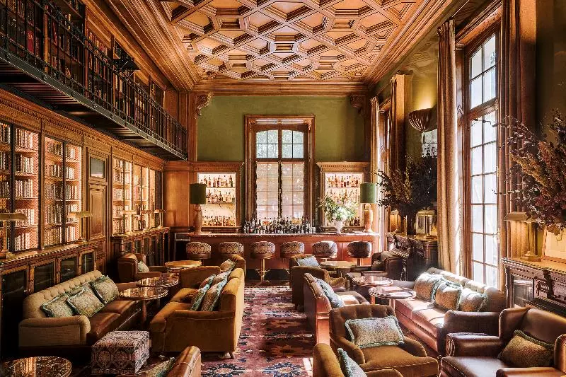 هتل Saint James Paris   Relais & Chateaux