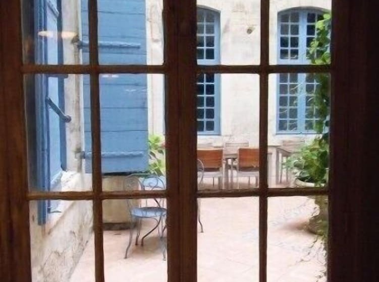 هتل Saint Trophime