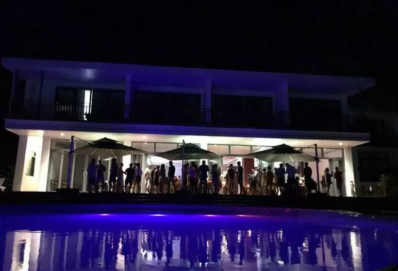 酒店 Savusavu Hot Springs